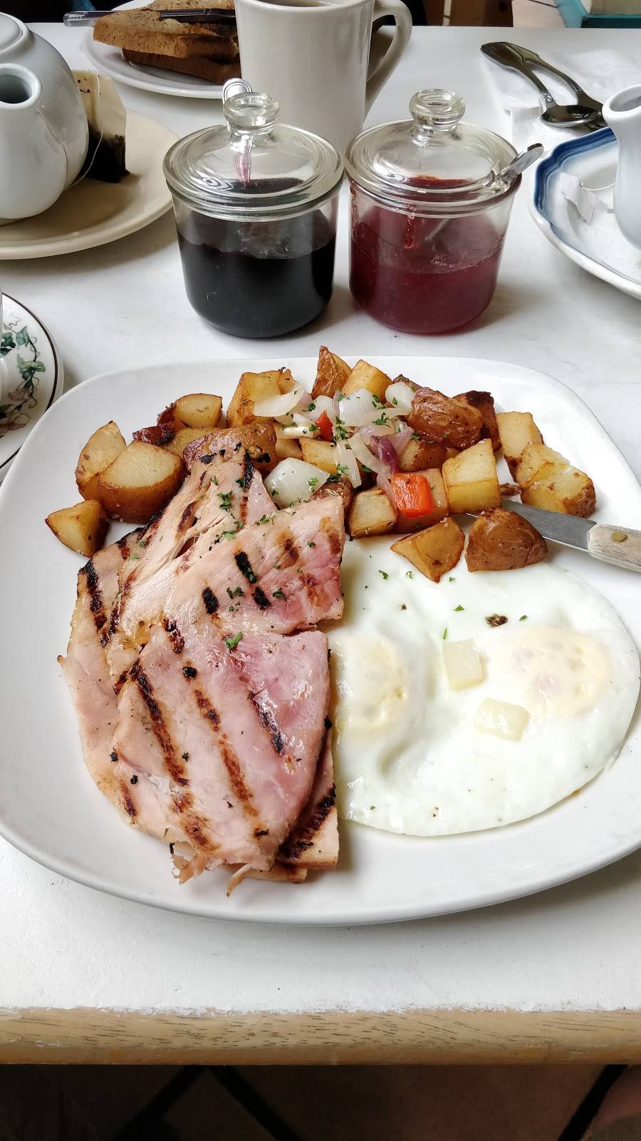 Creekside Cafe | restaurant | 239 Boyes Blvd, Sonoma, CA 95476, USA | 7079968062 OR +1 707-996-8062