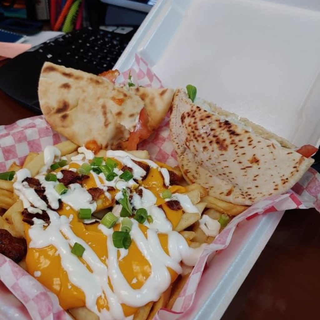 Dusty Bobs | restaurant | 407 W Broadway St, Bolivar, MO 65613, USA | 4172984353 OR +1 417-298-4353