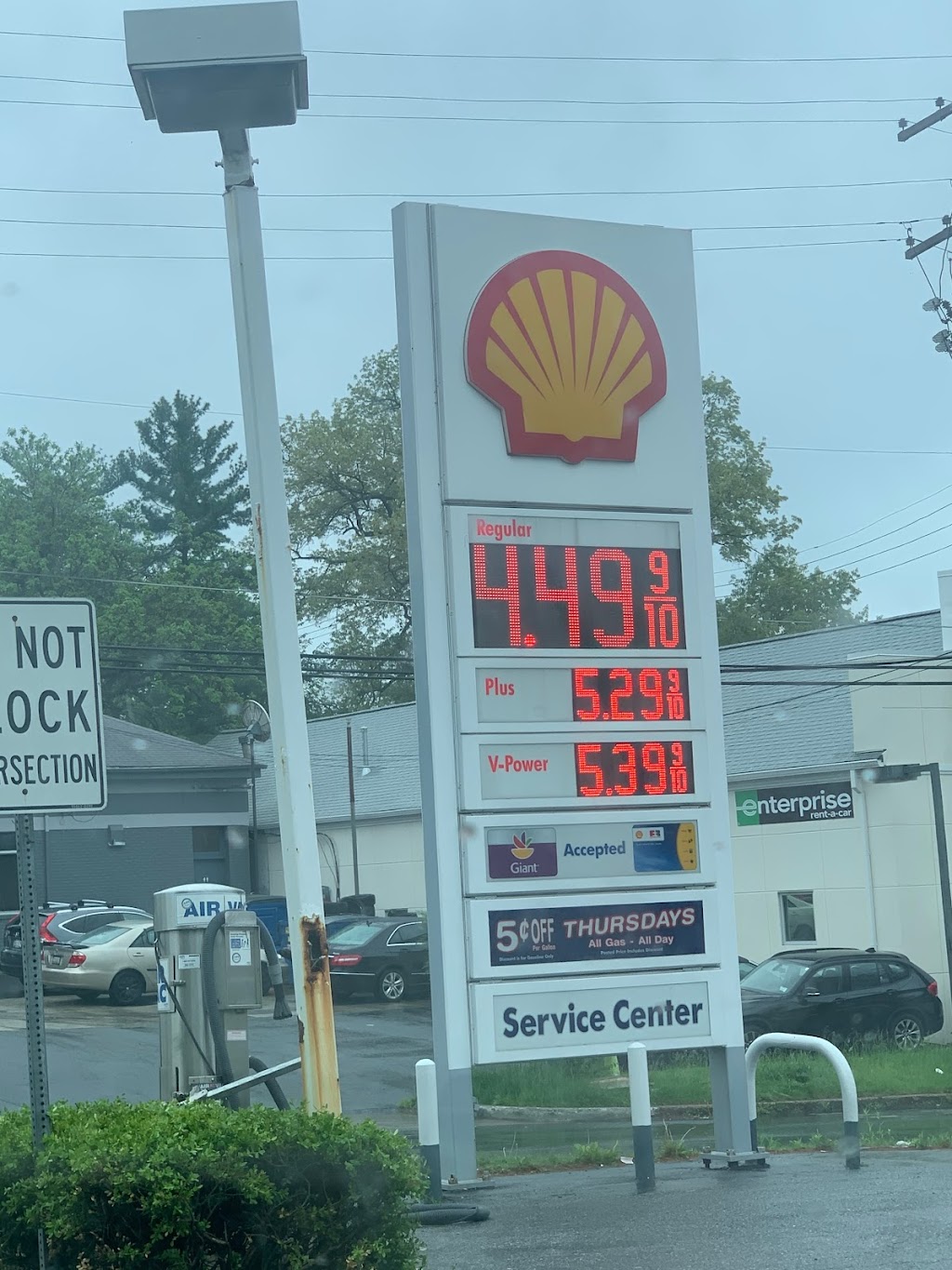 Shell | restaurant | 5110 River Rd, Bethesda, MD 20816, USA | 3016522869 OR +1 301-652-2869