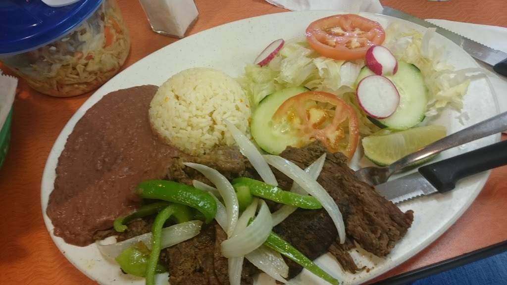 El Papaturro | restaurant | 241 E Crosstimbers St, Houston, TX 77022, USA | 7136914304 OR +1 713-691-4304