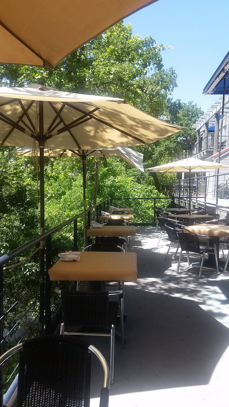 Pearl On the River | restaurant | 1379 Garden Hwy, Sacramento, CA 95833, USA | 9165673275 OR +1 916-567-3275