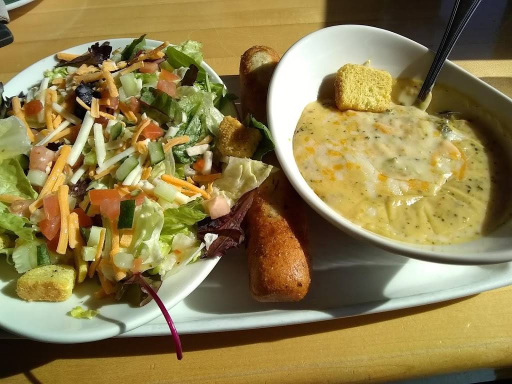 Applebees Grill + Bar | restaurant | 1980 US Highway 131 South, Petoskey, MI 49770, USA | 2313470440 OR +1 231-347-0440