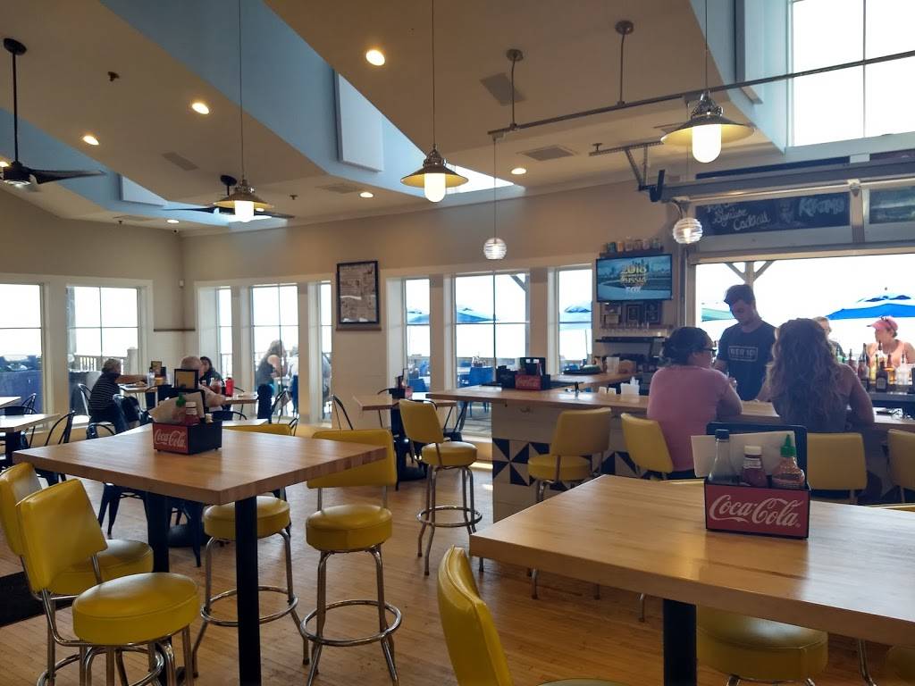 Pier 101 Restaurant & Bar | restaurant | 101 E Arctic Ave, Folly Beach, SC 29439, USA | 8436330246 OR +1 843-633-0246