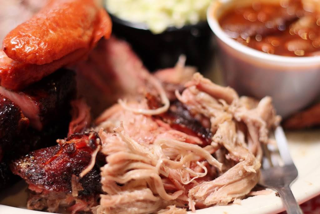 Trail Dust BBQ | meal takeaway | 17240 Monterey Rd, Morgan Hill, CA 95037, USA | 4087769072 OR +1 408-776-9072