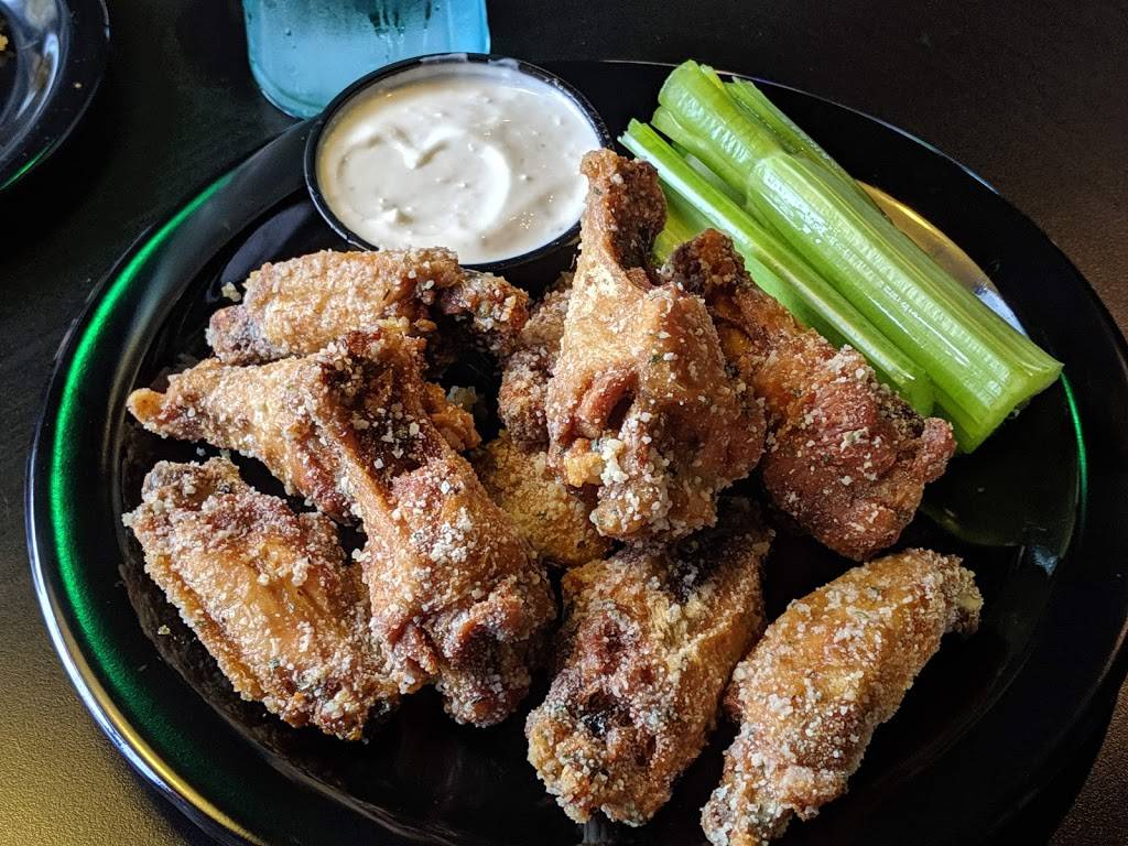 Duffs Famous Wings | restaurant | 3090 Orchard Park Rd, Buffalo, NY 14224, USA | 7166747212 OR +1 716-674-7212