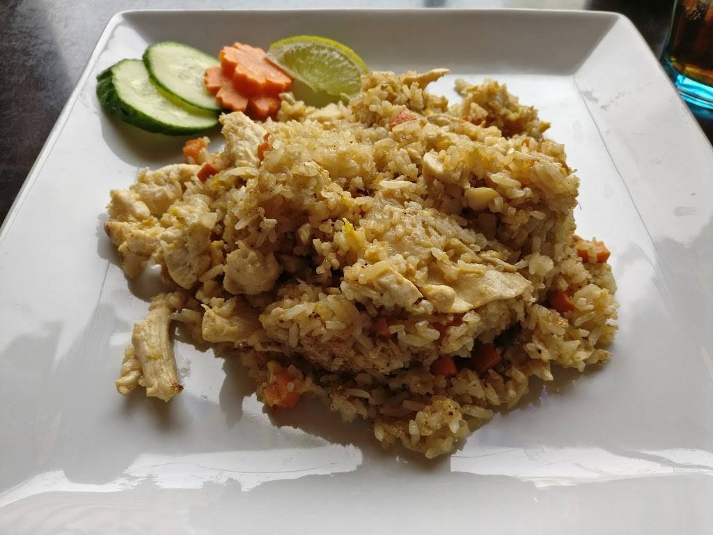 Charm Thai | restaurant | 2514 L St NW, Washington, DC 20037, USA | 2023332460 OR +1 202-333-2460