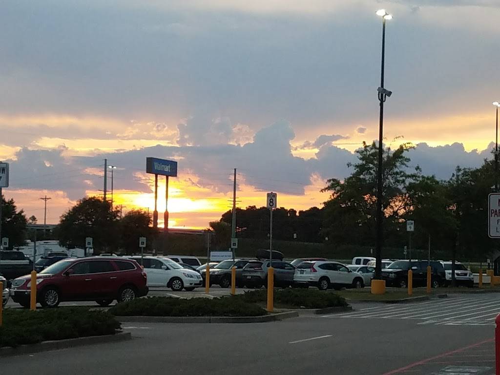 Subway | restaurant | 10820 N Kings Hwy, Myrtle Beach, SC 29572, USA | 8434973760 OR +1 843-497-3760