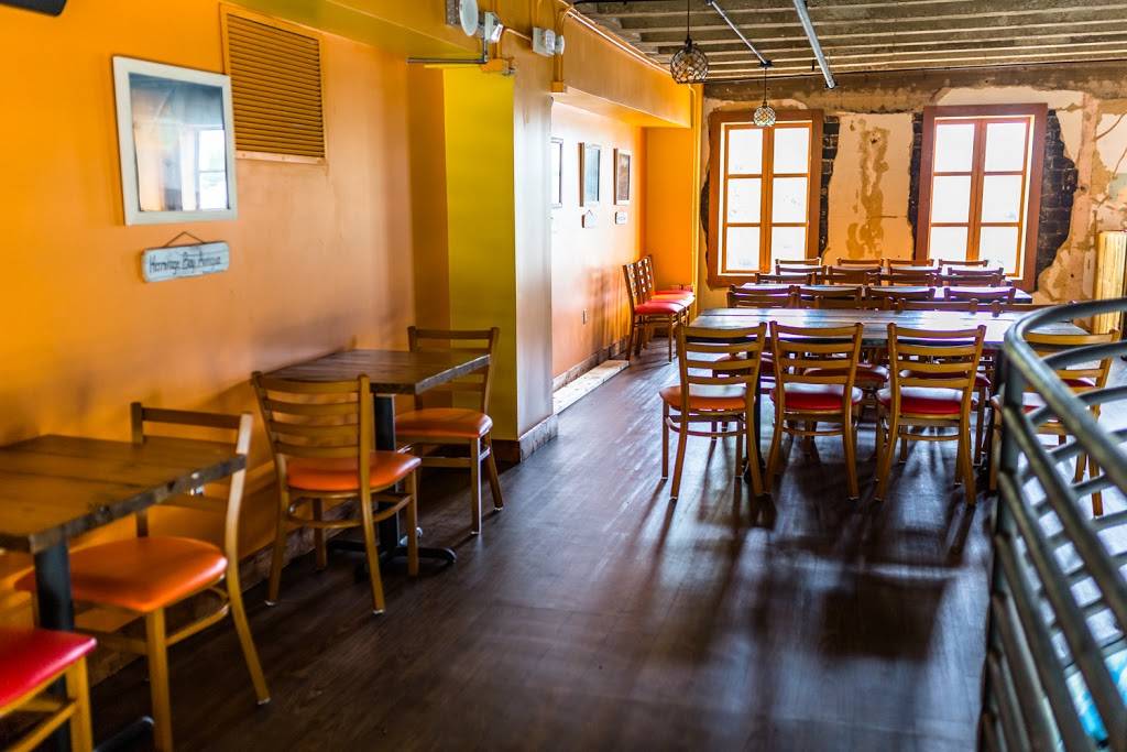 The Island Spot | restaurant | 309 W Jefferson Blvd, Dallas, TX 75208, USA | 9729134919 OR +1 972-913-4919