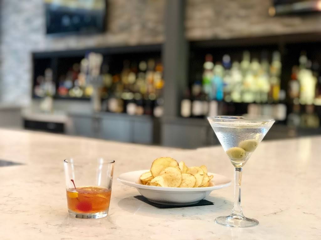 Stratus Restaurant & Bar | restaurant | 1100 Cadillac Ct, Milpitas, CA 95035, USA | 4082408000 OR +1 408-240-8000