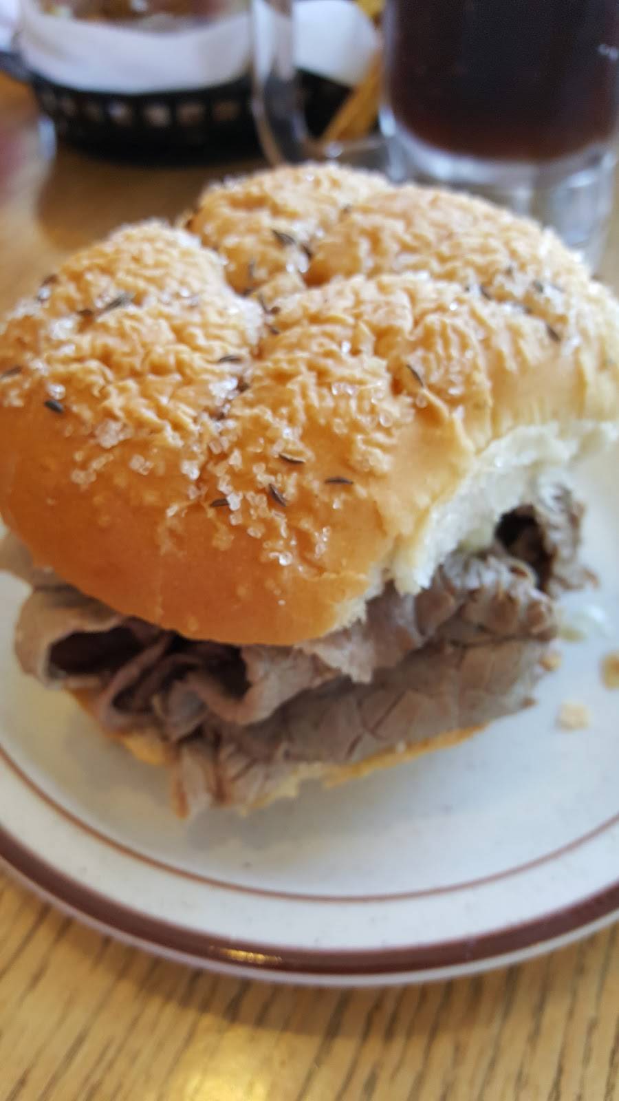 Swistons Beef & Keg | restaurant | 101 Young St, Tonawanda, NY 14150, USA | 7166929723 OR +1 716-692-9723