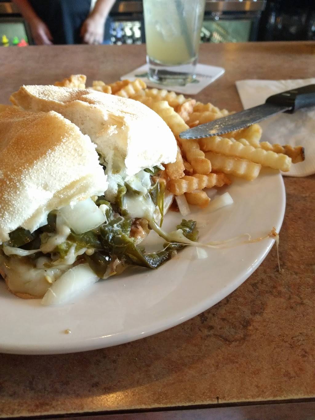 McGeorges Pub | restaurant | 415 George St, De Pere, WI 54115, USA | 9206767677 OR +1 920-676-7677