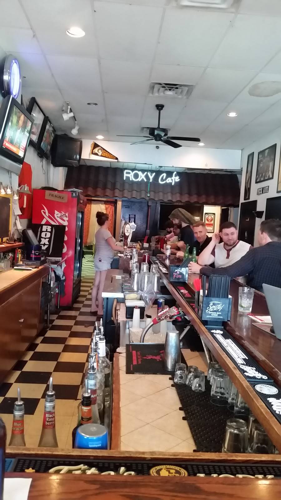 Roxy Cafe | restaurant | 1104 W Main St, Richmond, VA 23220, USA | 8043427699 OR +1 804-342-7699