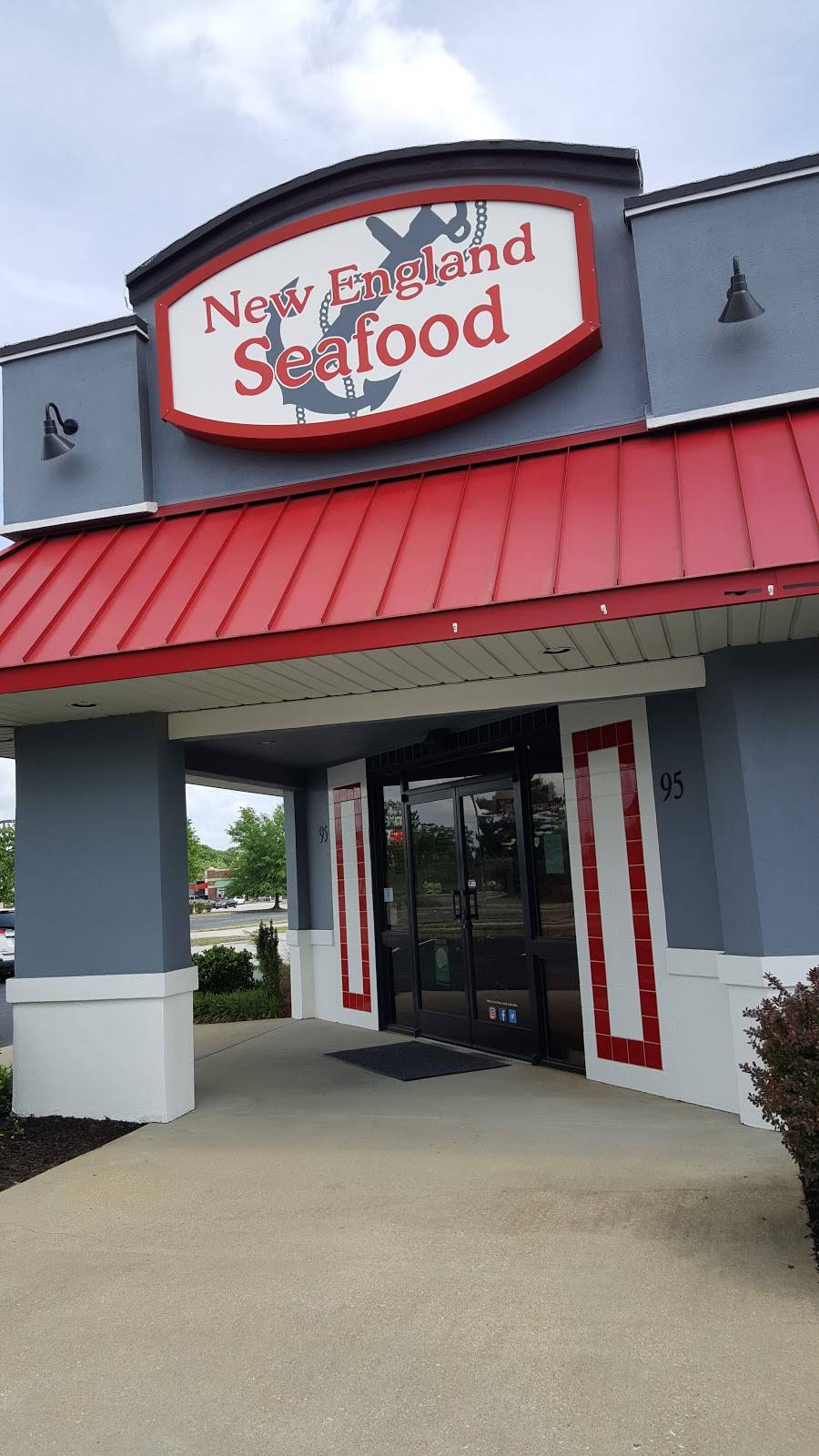 New England Seafood | restaurant | 95 Halton Rd, Greenville, SC 29607, USA | 8649218217 OR +1 864-921-8217