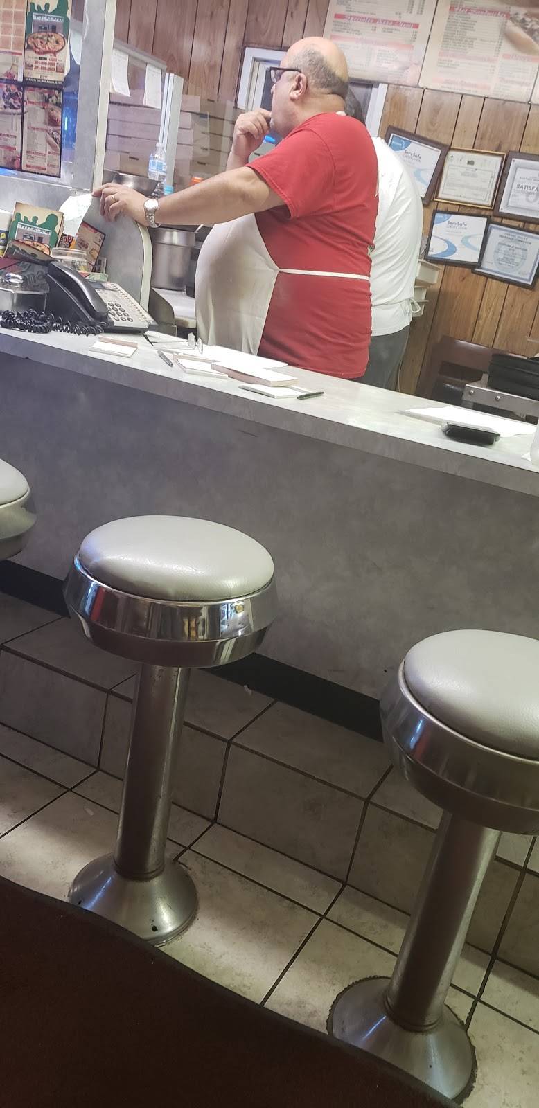 Pizza Land | restaurant | 260 Belleville Turnpike, North Arlington, NJ 07031, USA | 2019982500 OR +1 201-998-2500