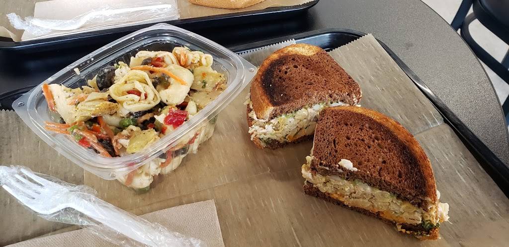 Spread Deli + Coffee | restaurant | 4215 Cass Ave, Detroit, MI 48201, USA | 3137824946 OR +1 313-782-4946