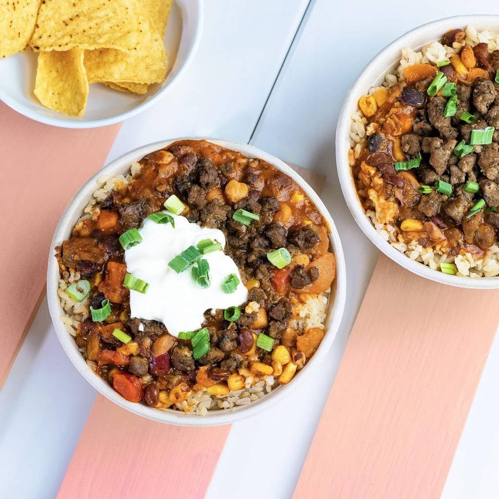 Freshii | restaurant | 347 Cundles Rd E, Barrie, ON L4M 0G9, Canada | 7059860556 OR +1 705-986-0556