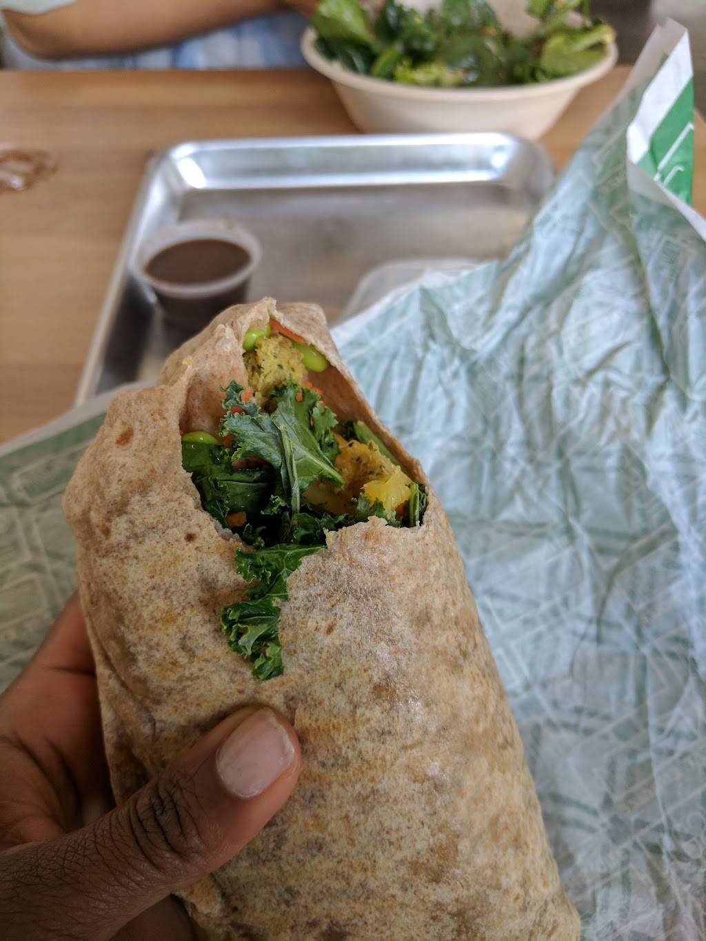 Freshii | restaurant | Suite #F6, 19500 Plummer St, Northridge, CA 91324, USA | 8186789635 OR +1 818-678-9635