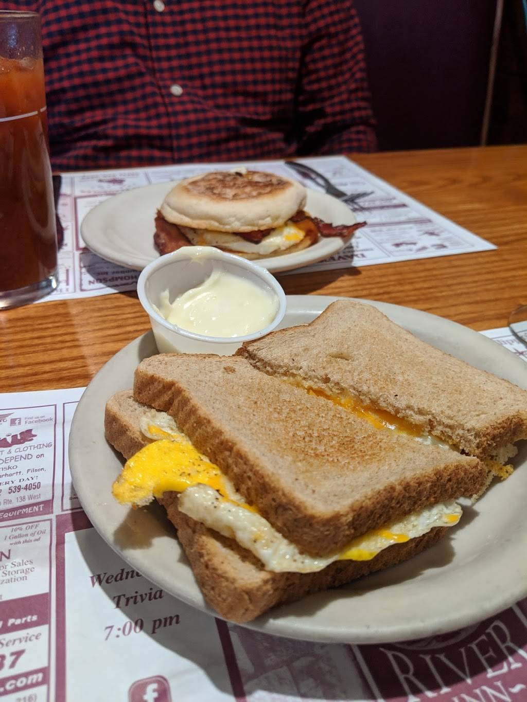 Wood River Inn | night club | 1139 Main St, Wyoming, RI 02898, USA | 4015399800 OR +1 401-539-9800