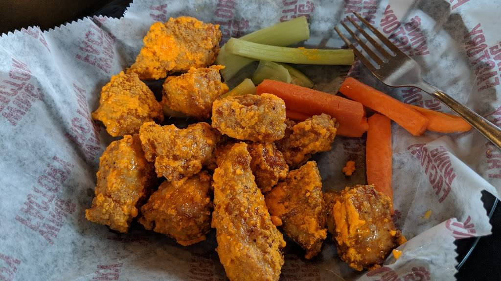 Wing Factory | meal takeaway | 2997 Cumberland Blvd SE #100, Atlanta, GA 30339, USA | 7705754884 OR +1 770-575-4884