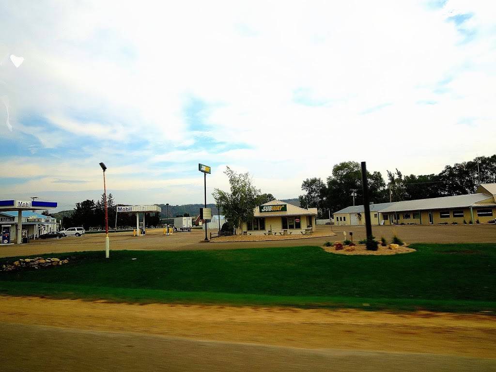 Subway Restaurants | restaurant | 5006 E, Hwy 14, Spring Green, WI 53588, USA | 6085889333 OR +1 608-588-9333