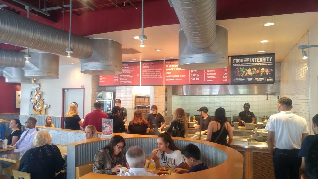 Chipotle Mexican Grill | restaurant | 213 Maple Ave E, Vienna, VA 22180, USA | 7032551100 OR +1 703-255-1100