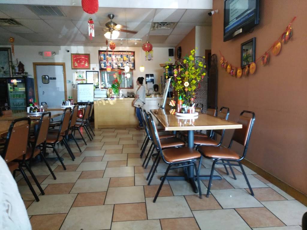 Asian Bistro | restaurant | 1520 S Webb Rd #180, Wichita, KS 67207, USA | 3164256208 OR +1 316-425-6208