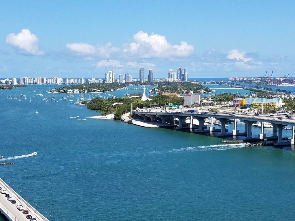 Miami Yacht Club | night club | 1001 MacArthur Causeway, Miami, FL 33132, USA | 3053779877 OR +1 305-377-9877