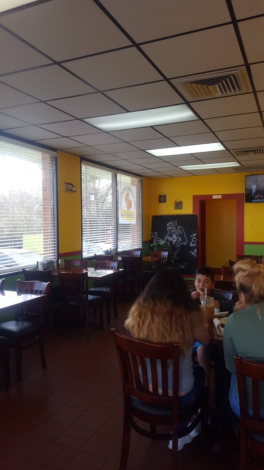 El Gallo Pinto Costa Rica | restaurant | 6349 Hull Street Rd, Richmond, VA 23224, USA | 8046580910 OR +1 804-658-0910