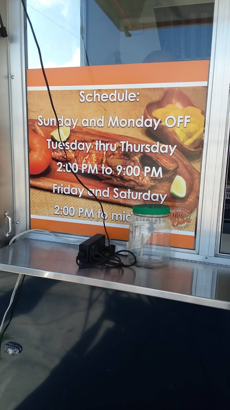 Willys Chimis | restaurant | 5919 W Linebaugh Ave, Tampa, FL 33624, USA | 8132780719 OR +1 813-278-0719