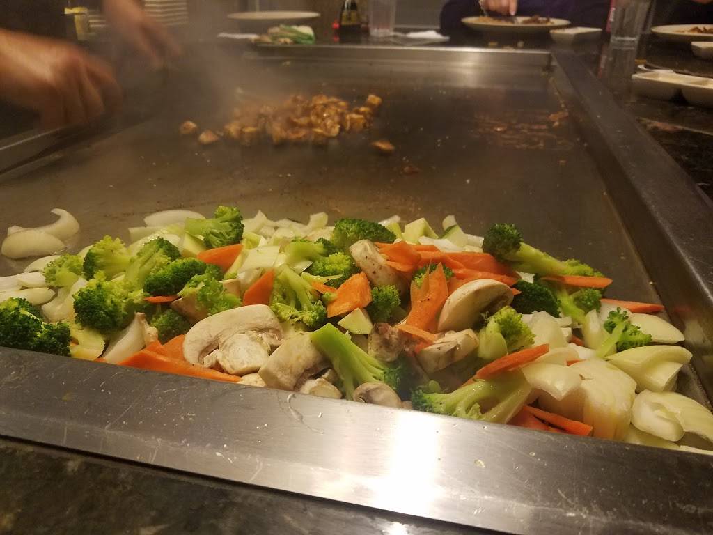 Tsuki Japanese Steak House & Sushi Bar | restaurant | 3429 Toringdon Way #100, Charlotte, NC 28277, USA | 7047527688 OR +1 704-752-7688