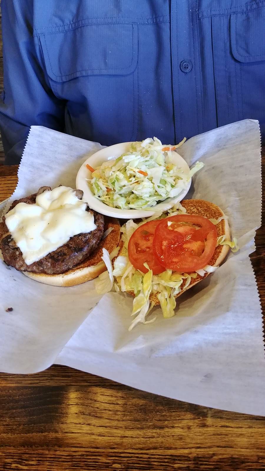 Stadium Grill | restaurant | 102 Dettro Dr, Mattoon, IL 61938, USA | 2172350499 OR +1 217-235-0499