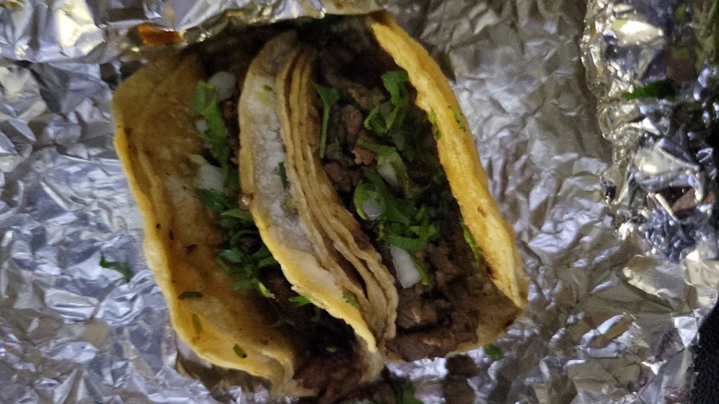 Tacos El Viejon - Olathe | restaurant | 409 E Santa Fe St, Olathe, KS 66061, USA | 9137313900 OR +1 913-731-3900