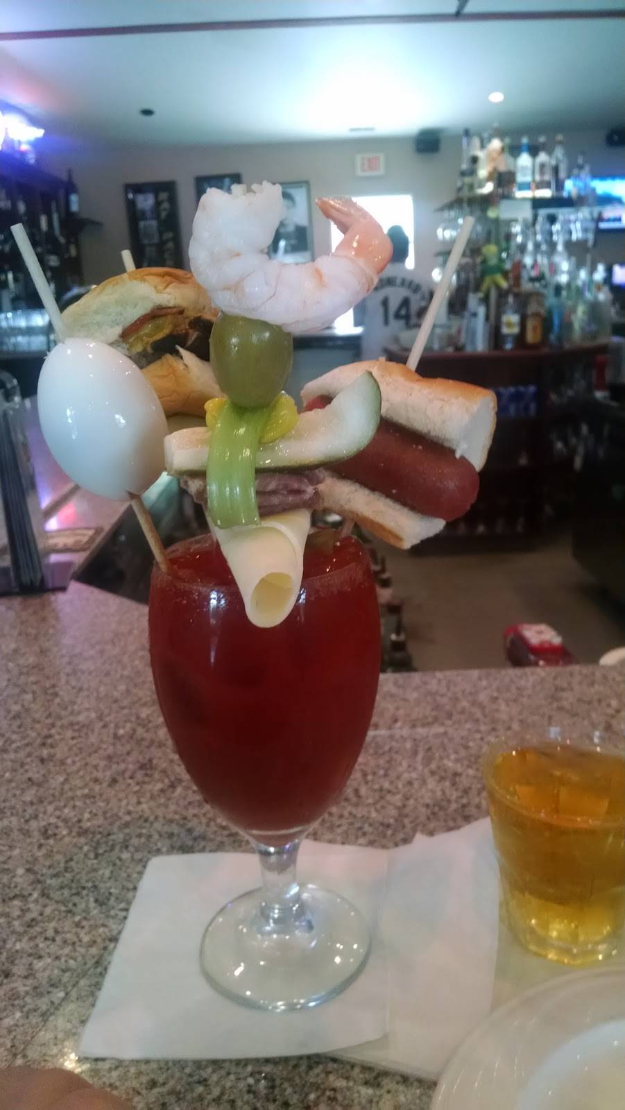 Nicolinos Trackside | night club | 621 Ridgeview Dr, McHenry, IL 60050, USA | 8153449800 OR +1 815-344-9800