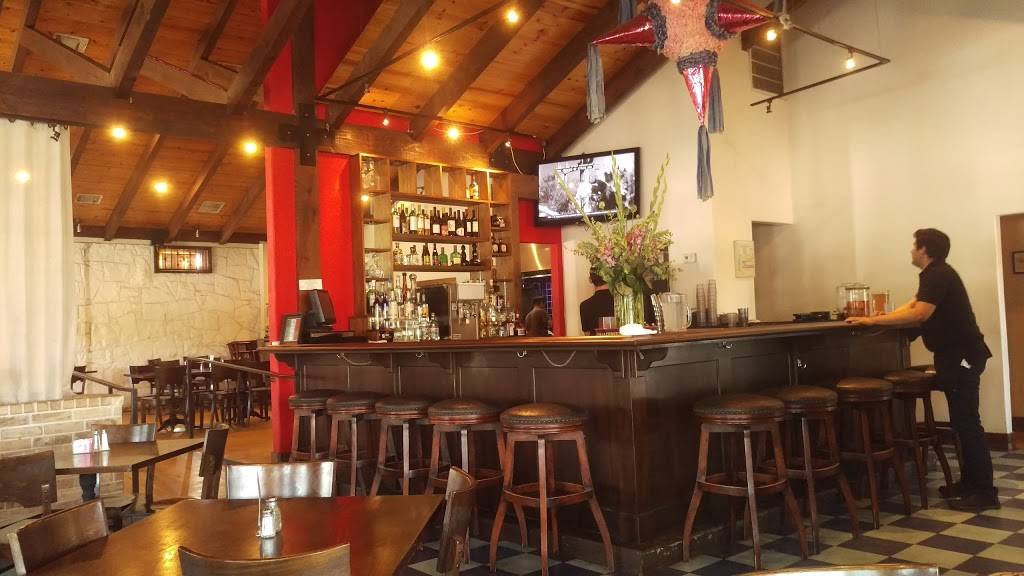 El Mesón | restaurant | 2038 S Lamar Blvd, Austin, TX 78704, USA | 5124424441 OR +1 512-442-4441