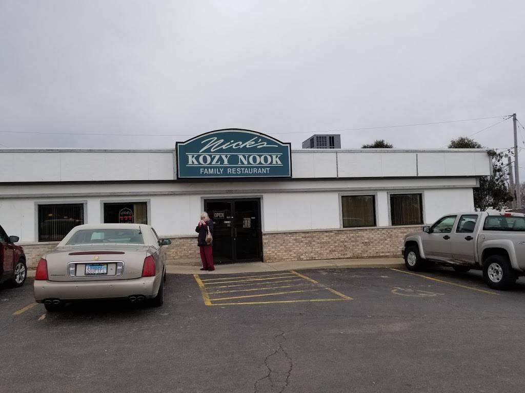 Nicks Kozy Nook | restaurant | 1200 N Division St # 1, Harvard, IL 60033, USA | 8159437643 OR +1 815-943-7643