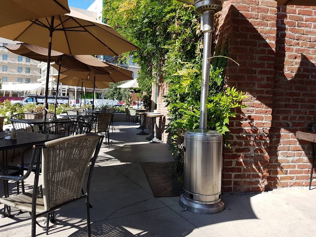 Tootsies At The Stanford Barn | cafe | 700 Welch Rd, Palo Alto, CA 94305, USA | 6505668445 OR +1 650-566-8445