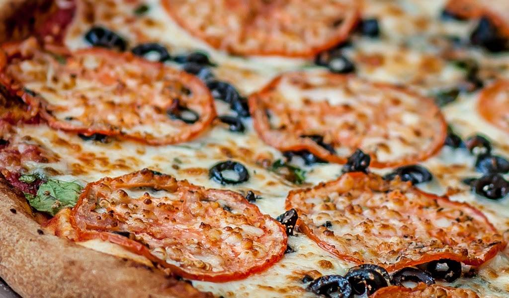 Paisanos Pizza Grill | meal delivery | 1151 Queensborough Blvd Ste 100, Mt Pleasant, SC 29464, USA | 8439728853 OR +1 843-972-8853