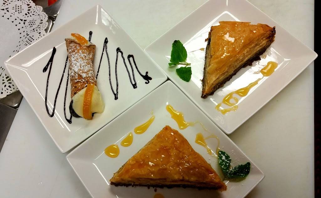 Adrians Trattoria | restaurant | 17709 Vanowen St, Reseda, CA 91335, USA | 8188811846 OR +1 818-881-1846