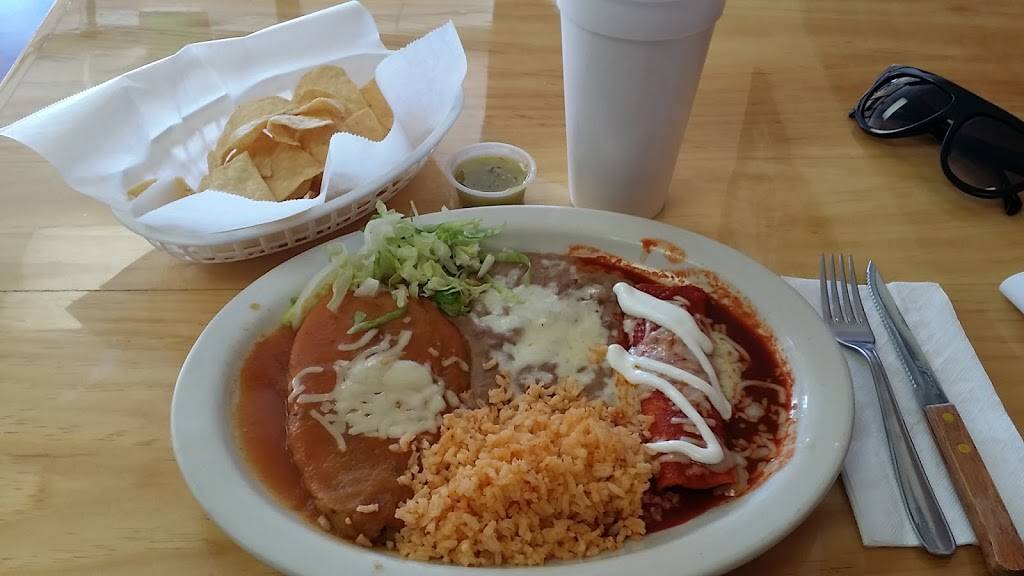 Los Molcajetes | restaurant | 81096 CA-111 ste e, Indio, CA 92201, USA | 7603475339 OR +1 760-347-5339