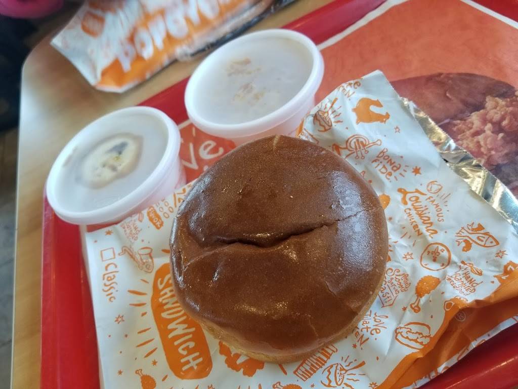 Popeyes Louisiana Kitchen | restaurant | 6901 NW 83rd Terrace, Kansas City, MO 64152, USA | 8167019050 OR +1 816-701-9050