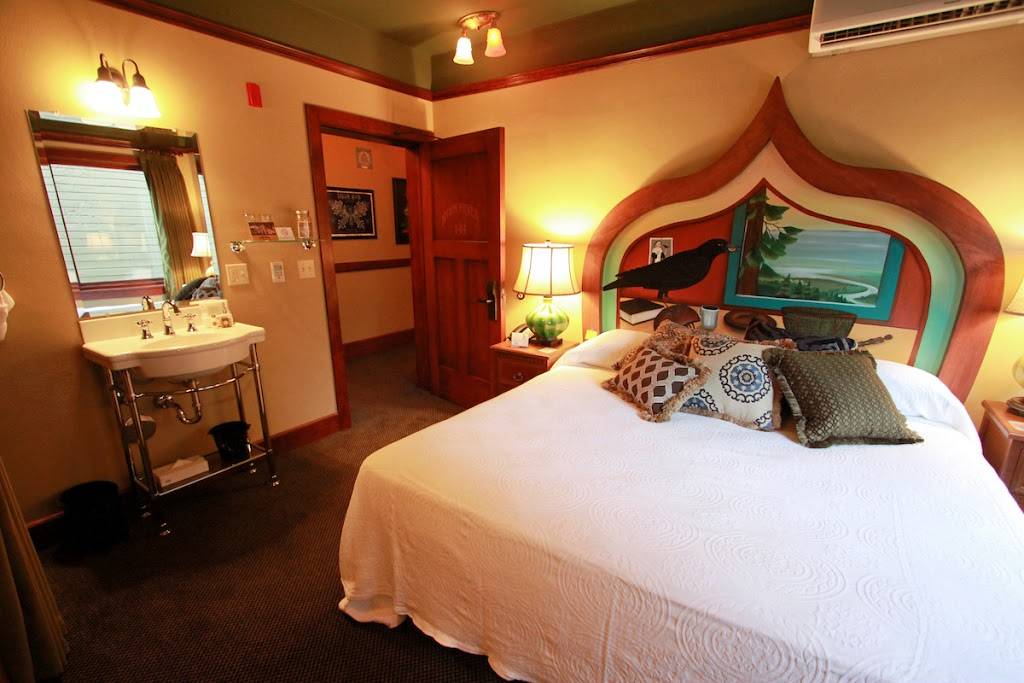 McMenamins Kennedy School | restaurant | 5736 NE 33rd Ave, Portland, OR 97211, USA | 5032493983 OR +1 503-249-3983