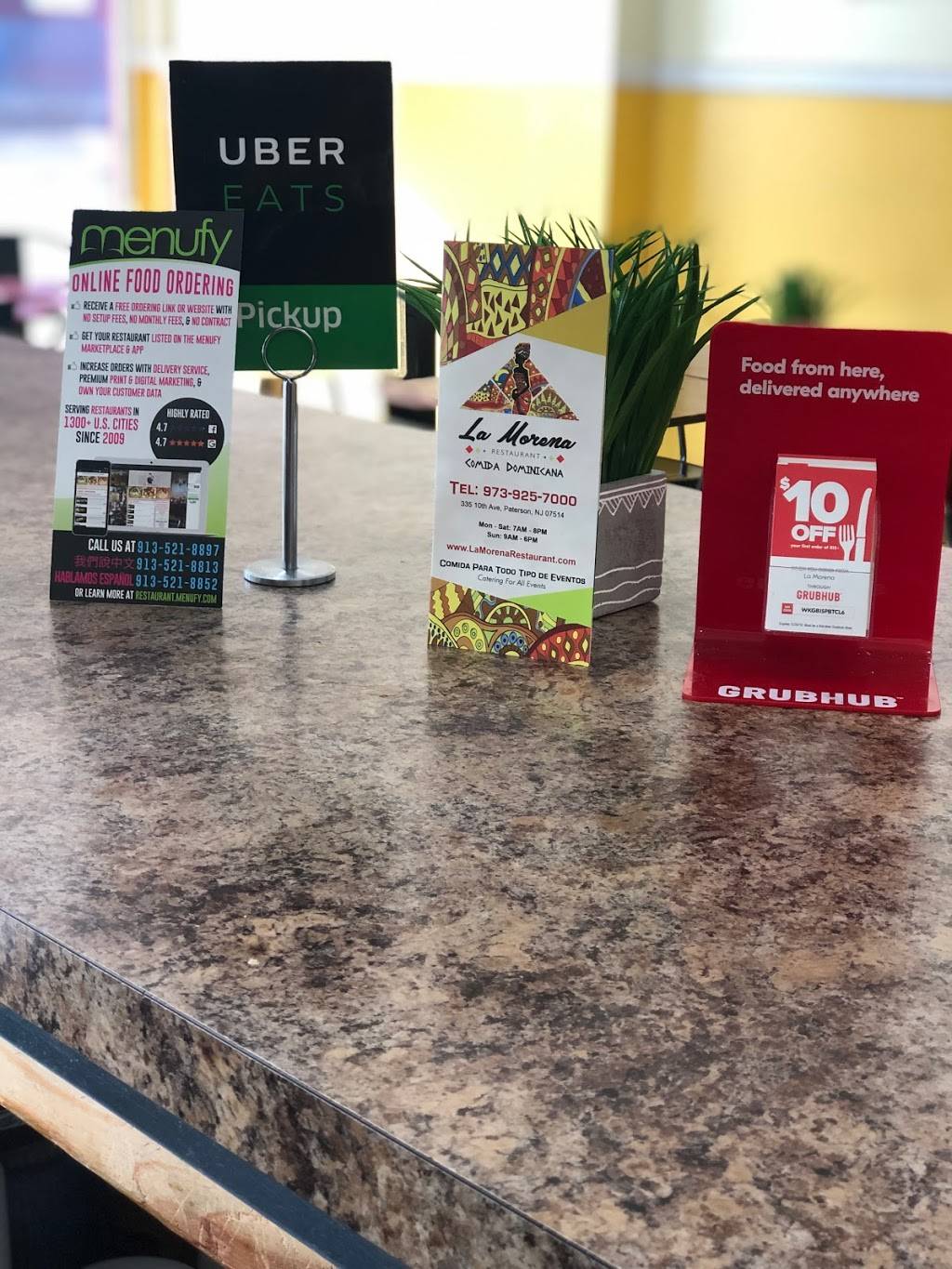 La Morena Restaurant | restaurant | 335 10th Ave, Paterson, NJ 07514, USA | 9739257000 OR +1 973-925-7000