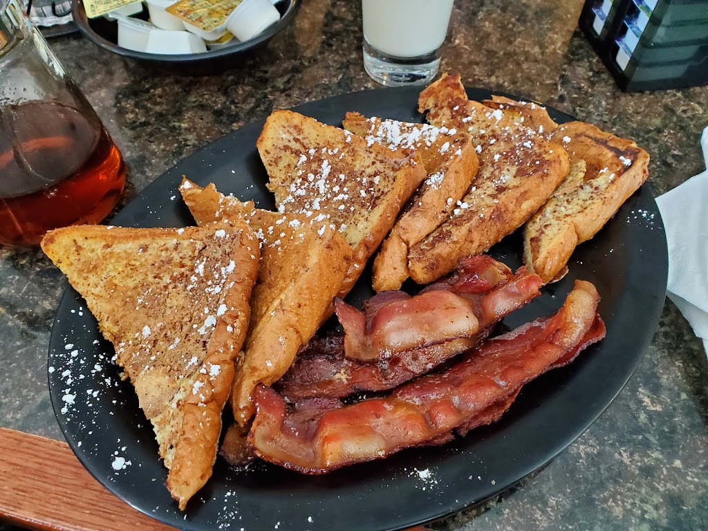 Crossroads Restaurant | restaurant | 900 Co Rd 480, Marquette, MI 49855, USA | 9062498912 OR +1 906-249-8912