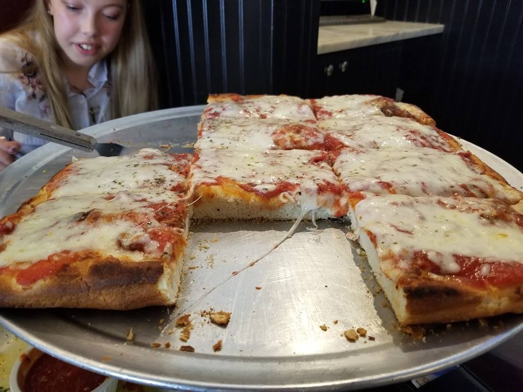 Palumbos Pizzeria | restaurant | 3375 Pine Ridge Rd #104, Naples, FL 34109, USA | 2394317688 OR +1 239-431-7688