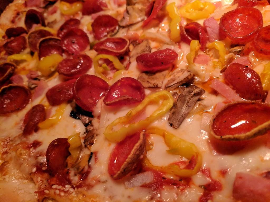 Luigis Original Restaurant | restaurant | 36691 Jefferson Ave, Harrison Charter Township, MI 48045, USA | 5864687711 OR +1 586-468-7711