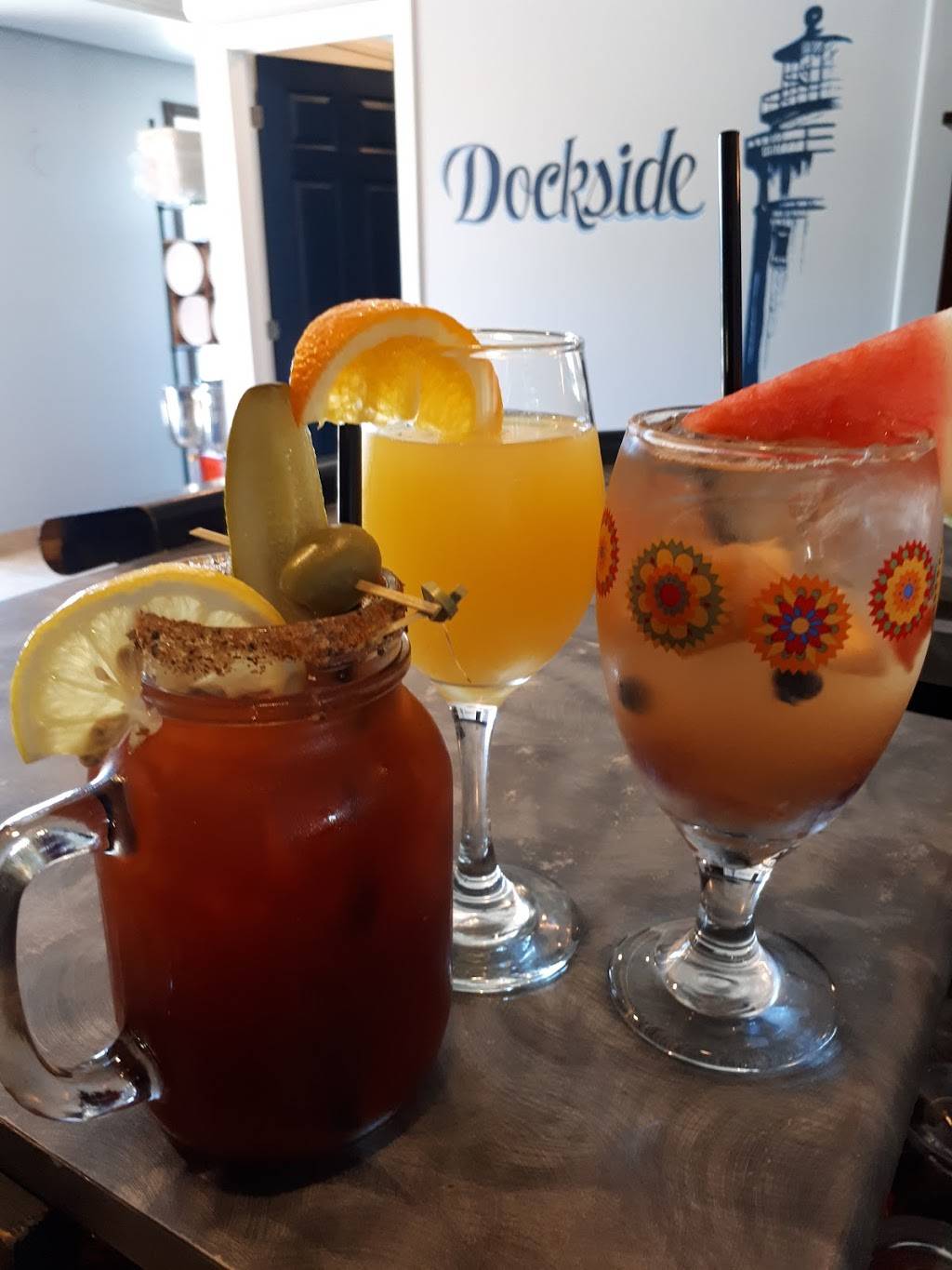 Dockside On The Cove | restaurant | 466 Tisdelle Dr, Tilbury, ON N0P 2L0, Canada | 5196823000 OR +1 519-682-3000