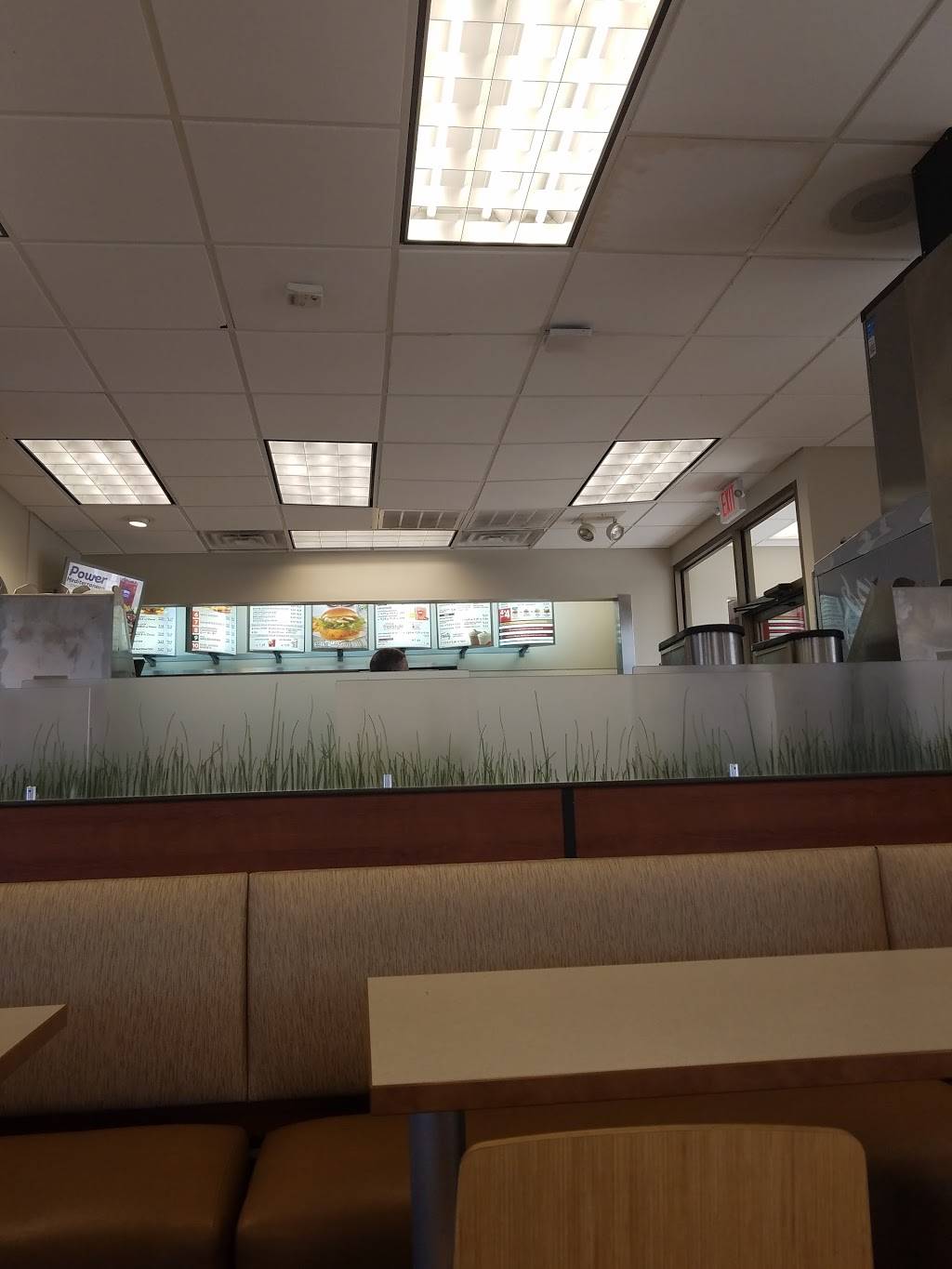Wendys | restaurant | 12464 Warwick Blvd, Newport News, VA 23606, USA | 7575950388 OR +1 757-595-0388