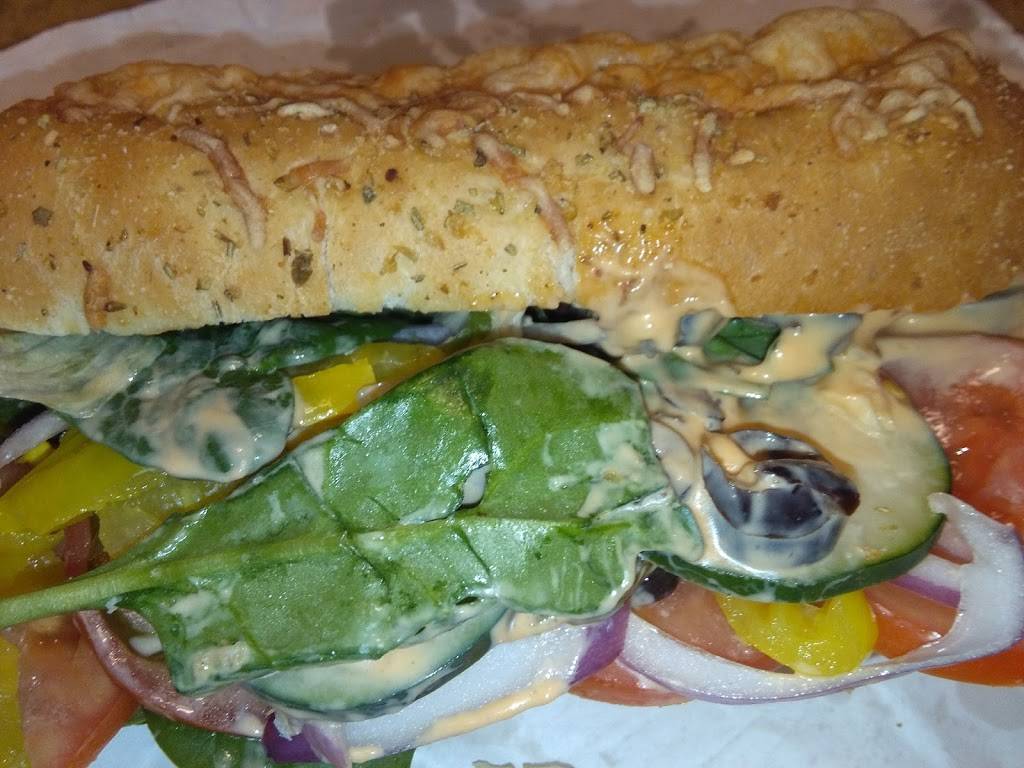 Subway | restaurant | 3801 Nameoki Rd, Granite City, IL 62040, USA | 6184523987 OR +1 618-452-3987