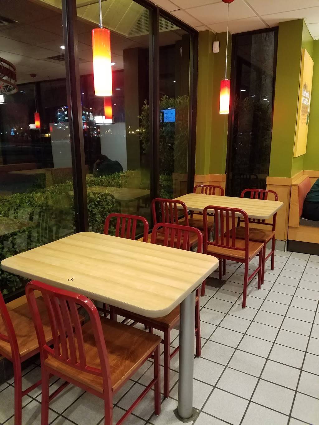 Popeyes Louisiana Kitchen | restaurant | 1509 W Fairmont Pkwy, La Porte, TX 77571, USA | 2814706970 OR +1 281-470-6970