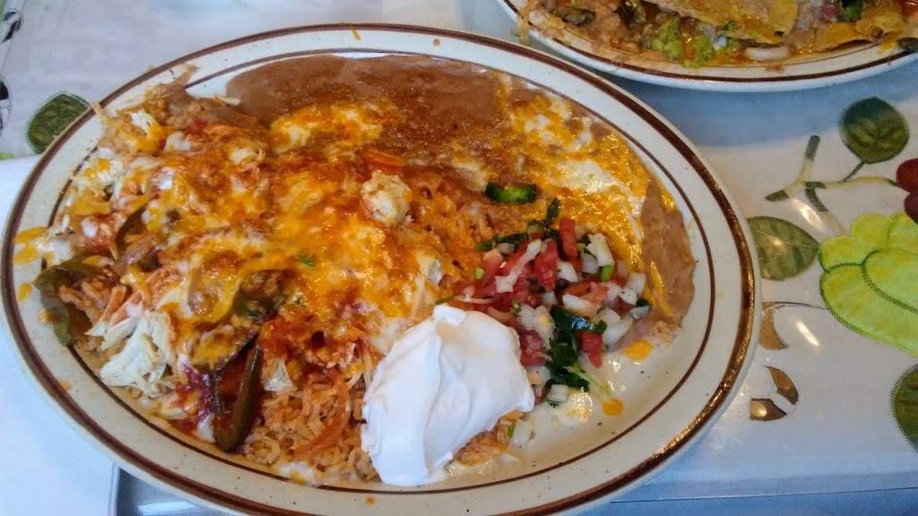 El Farolito | restaurant | 201 S Bradford Ave, Placentia, CA 92870, USA | 7149937880 OR +1 714-993-7880